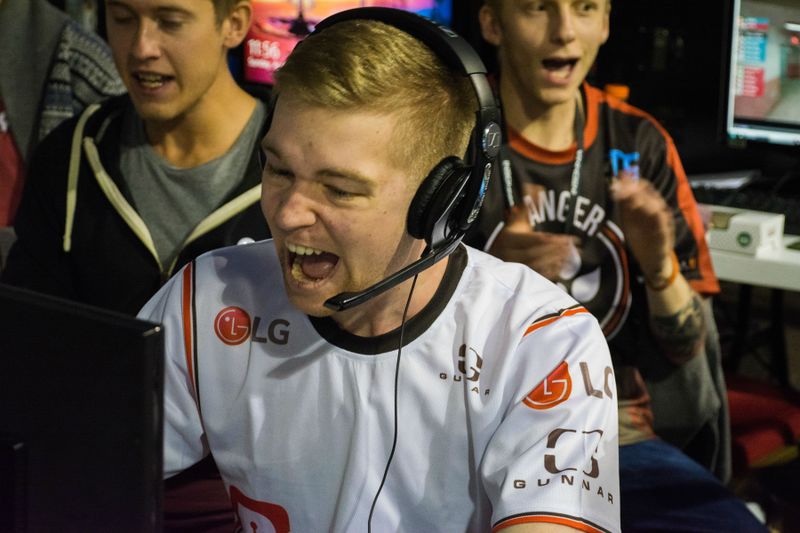 File:Hafficool at Insomnia55.jpg