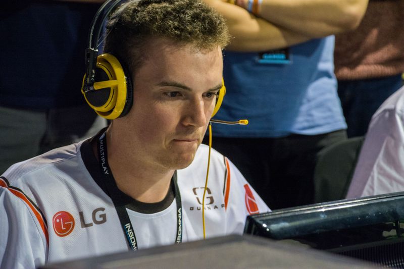 File:Mike at Insomnia55.jpg